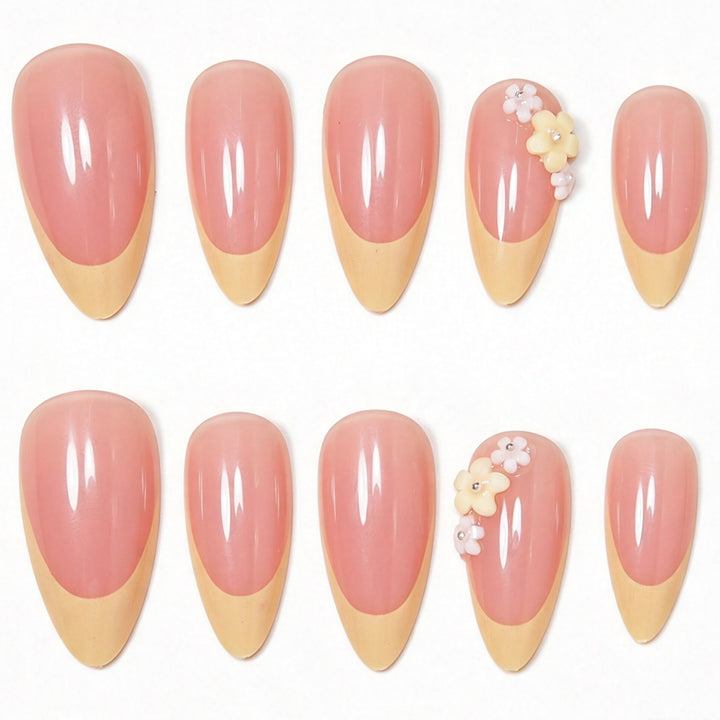 Elegantes florales Akzent-Nagelkunst-Set Karnz