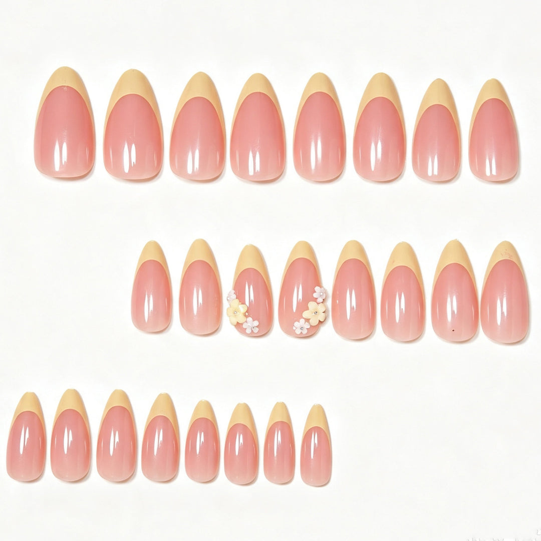 Elegantes florales Akzent-Nagelkunst-Set Karnz