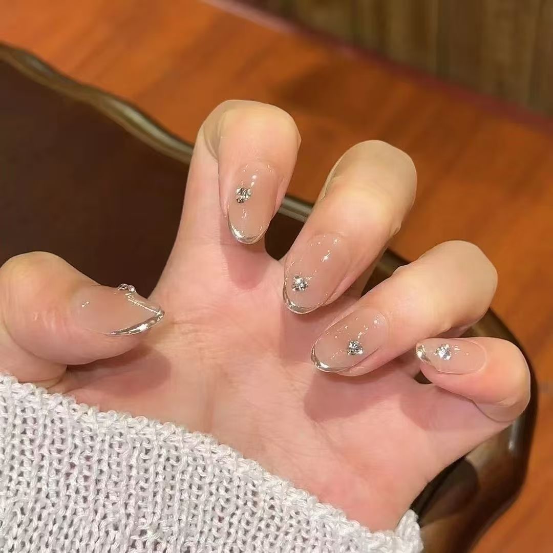 Elegante Strass-Nagelkunstverlängerungen