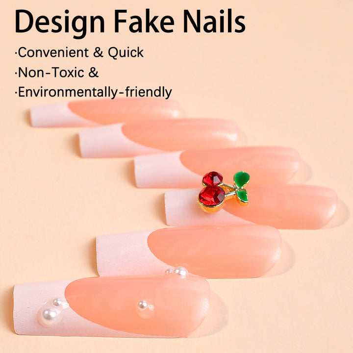 Kunstnagelset mit eleganten 3D-Verzierungen und Perlenakzenten Karnz