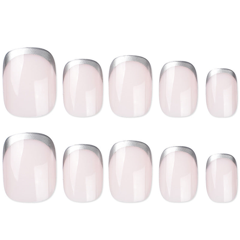 Künstliche Nägel Im Natürlichen French-Tip Design Karnz