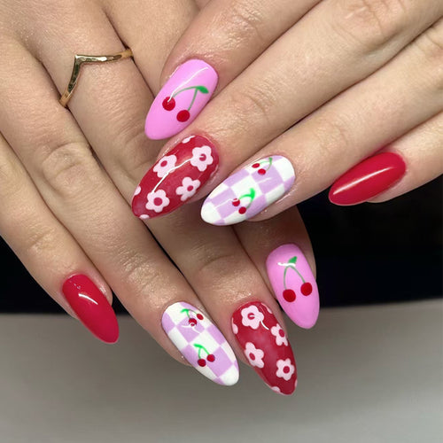 Künstlerisches Kirschblüten Nageldesign Karnz