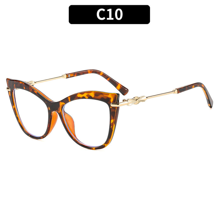 Elegante Cat-Eye-Sonnenbrillen mit luxuriösen goldenen Akzenten