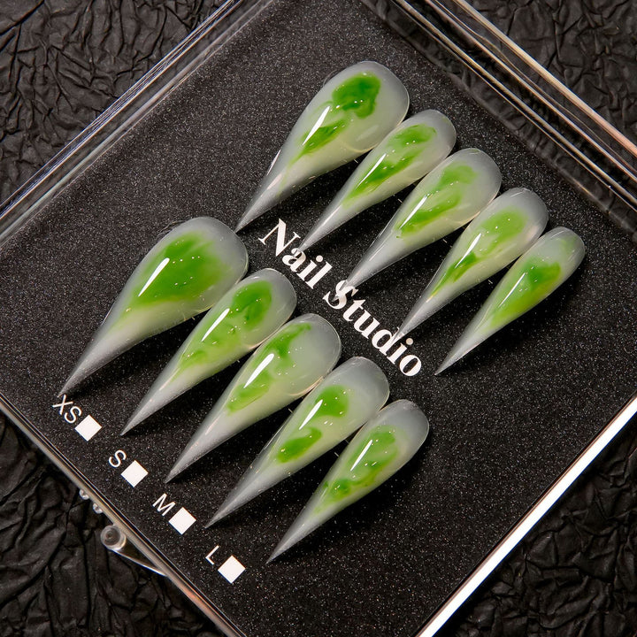 Stiletto Press-On Nagelset mit einzigartigem Marmor Design
