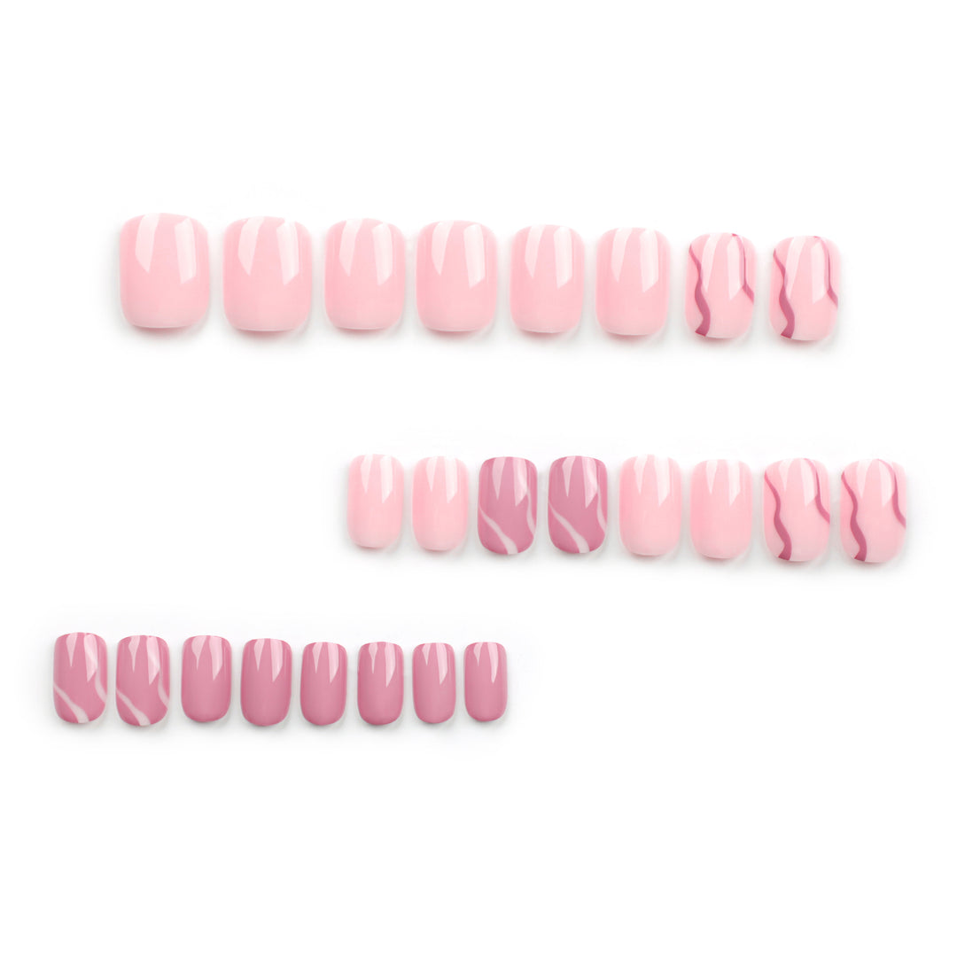 Kreative Nagelkunst mit Marmor-Design Karnz