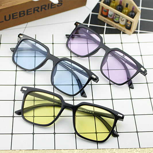 Damen moderne quadratische Sonnenbrille mit minimalistischer Rahmenstruktur Karnz