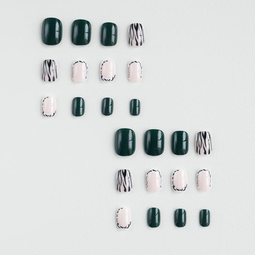 Künstlerisches Nail Art Set mit geometrischen Mustern