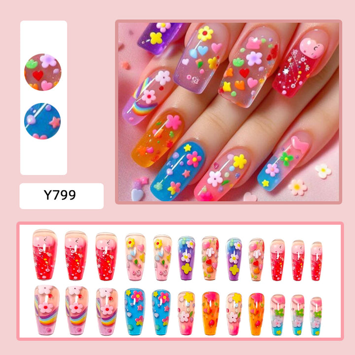 Kunstnägel mit Bunten Floralen Motiven und 3D-Details Karnz