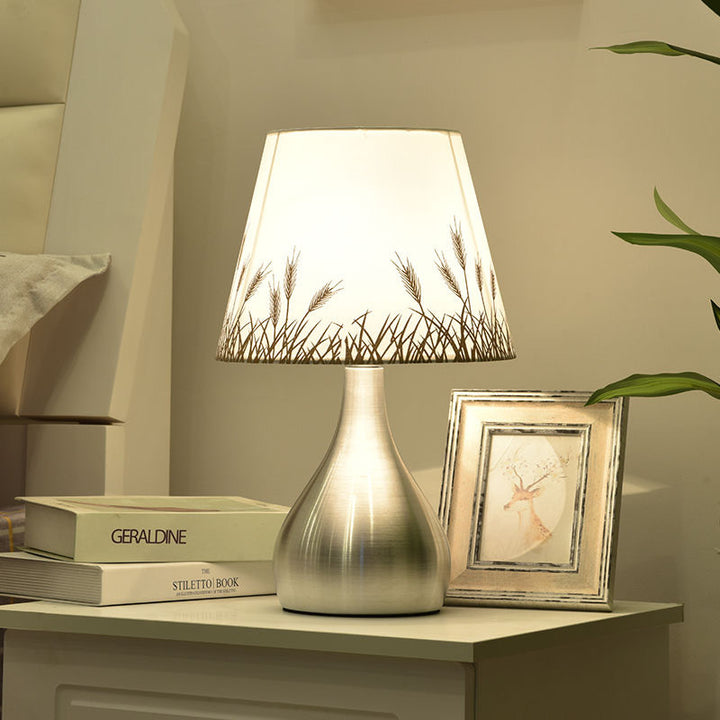 Elegante wirbelnde Schirm Tischlampe