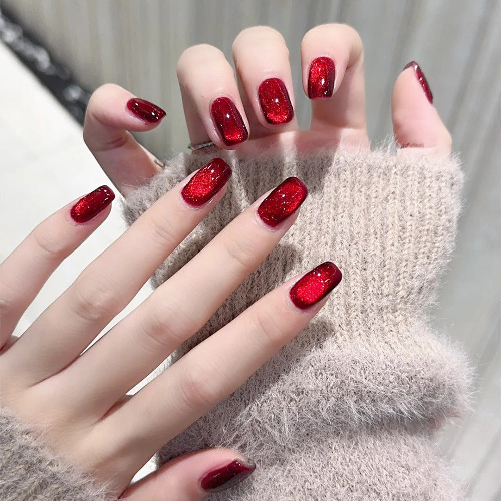 Glitzernde Kunstnägel Im Eleganten Design Karnz