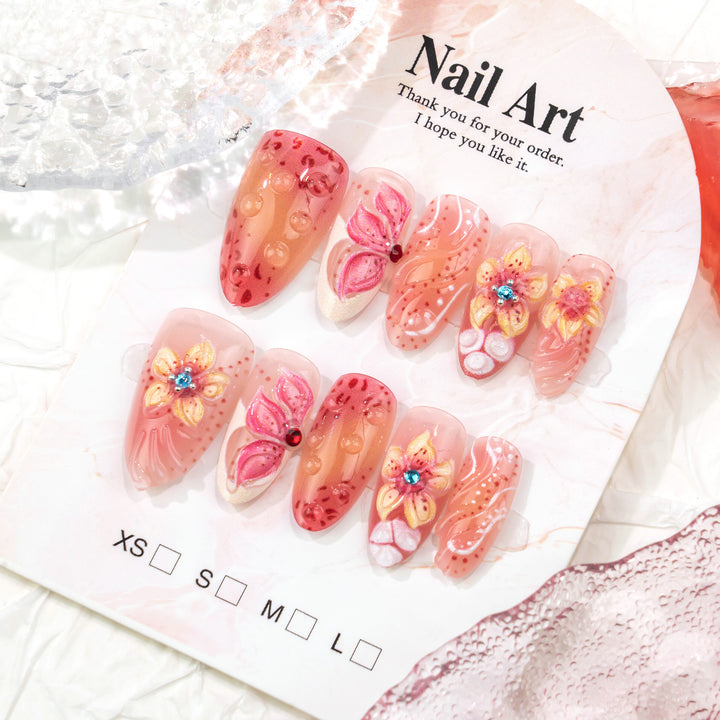 Blumige dekorative Press-On-Nagelkunst