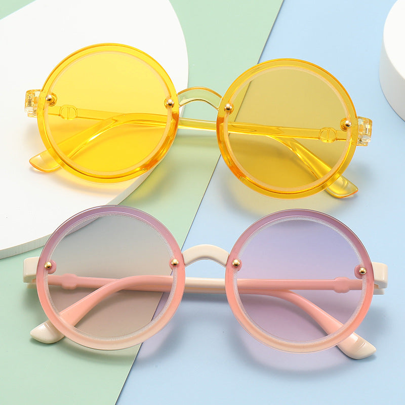 Damen Runde Sonnenbrille mit transparentem Rahmen Karnz