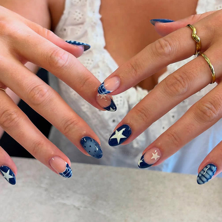 Künstlerisches vom Ozean inspiriertes Press-On Nagelset Karnz