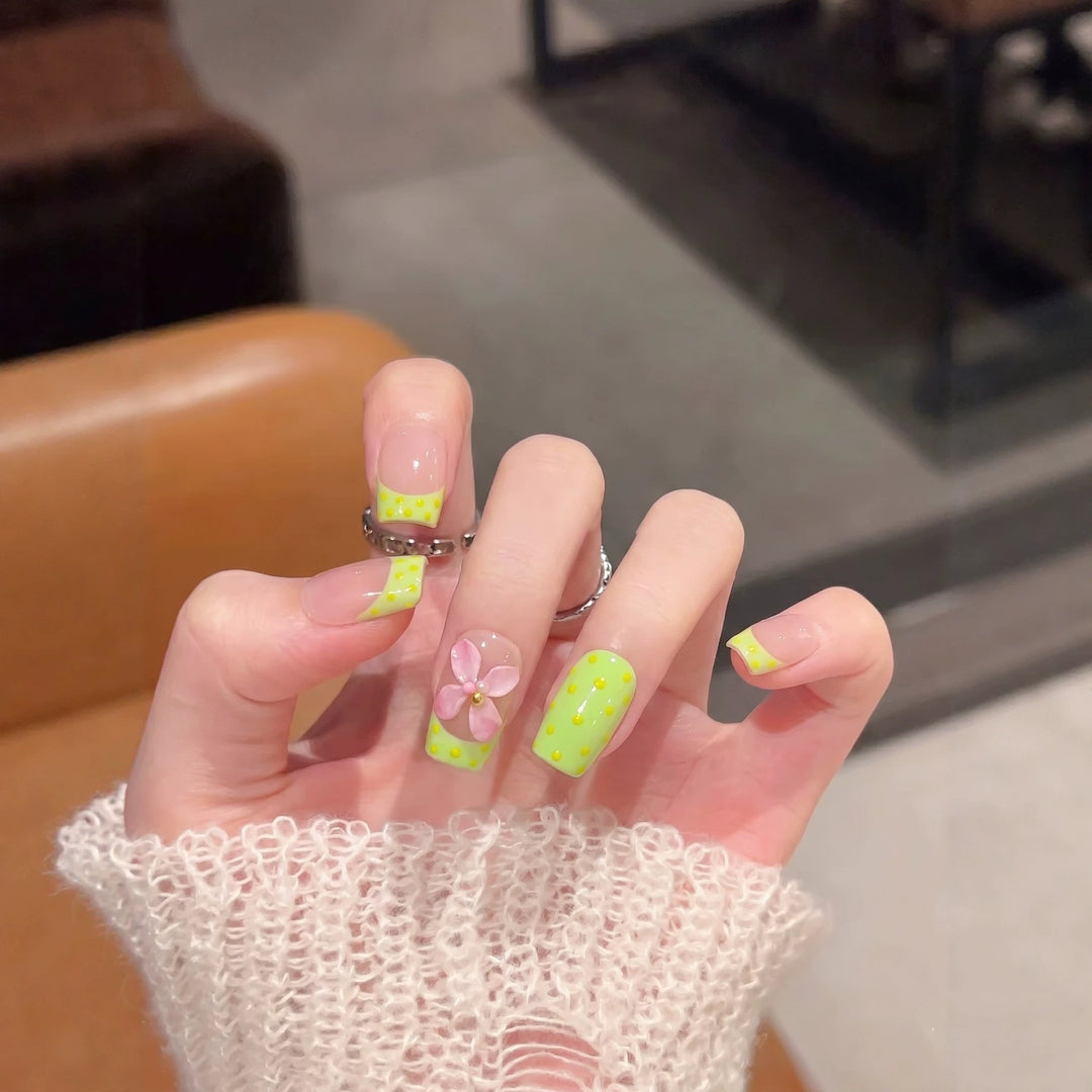 Acryl Floral Design Press-On Nagel Set Karnz