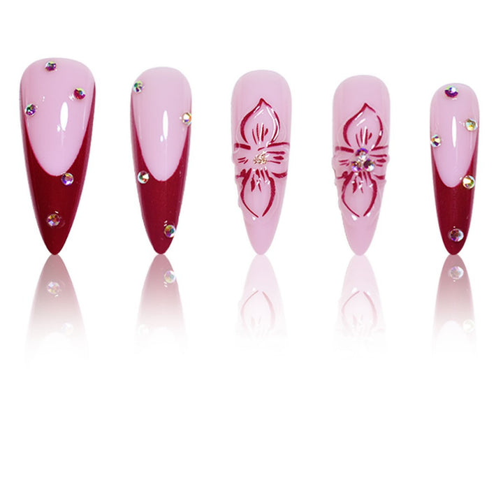 Dekorative Nagelkunst Karnz