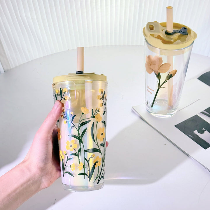 Damen Trinkbecher mit praktischer Silikonschutzhülle und dekorativen Blumenmotiven Karnz