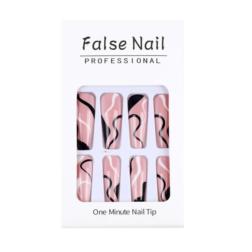 Kreatives Nageldesign Karnz
