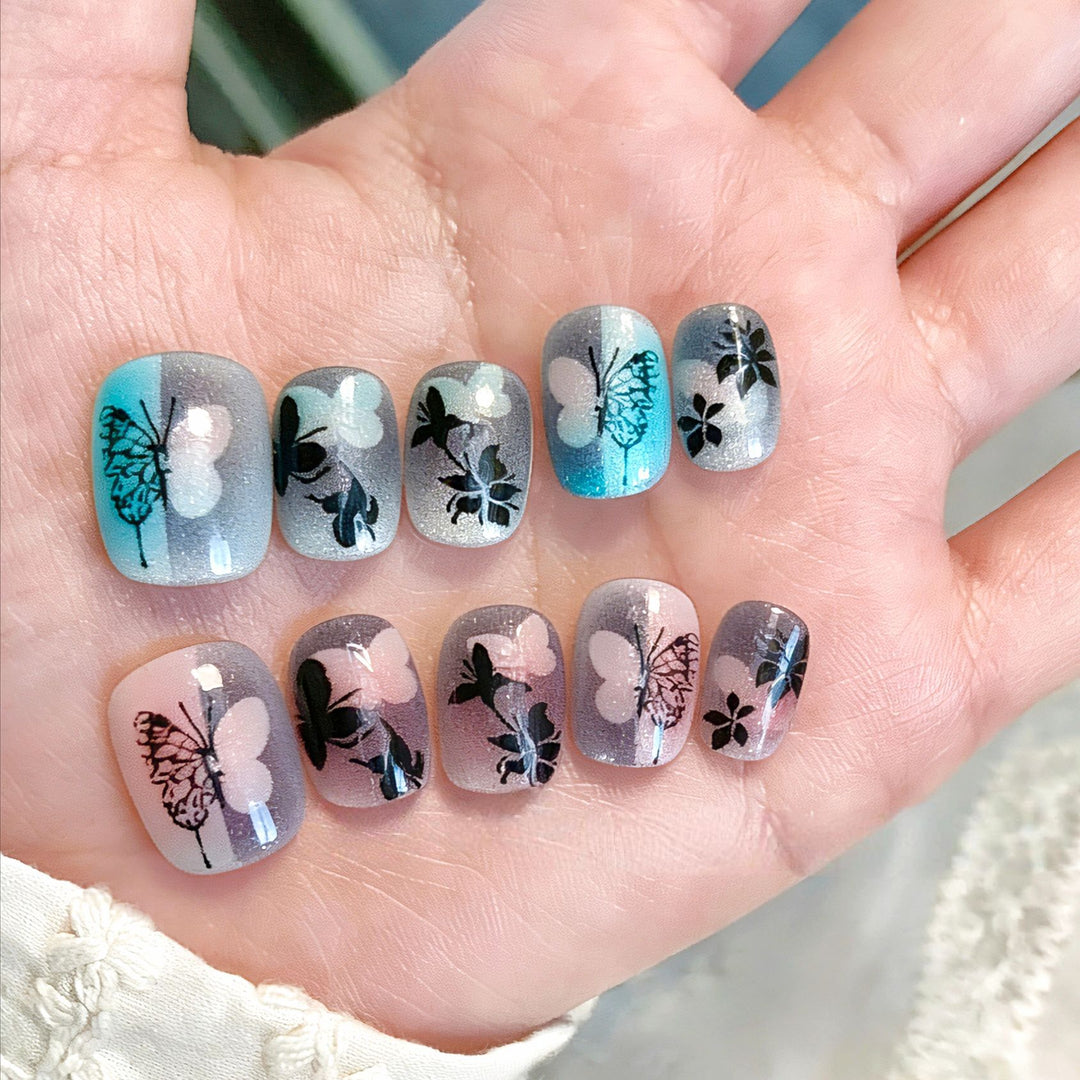 Künstlerische Blumen Press-On Nagelkunst