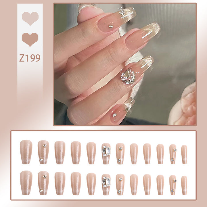 Kunstnagelset mit glamourösen Glitzerakzenten und eleganten Schmuckverzierungen Karnz