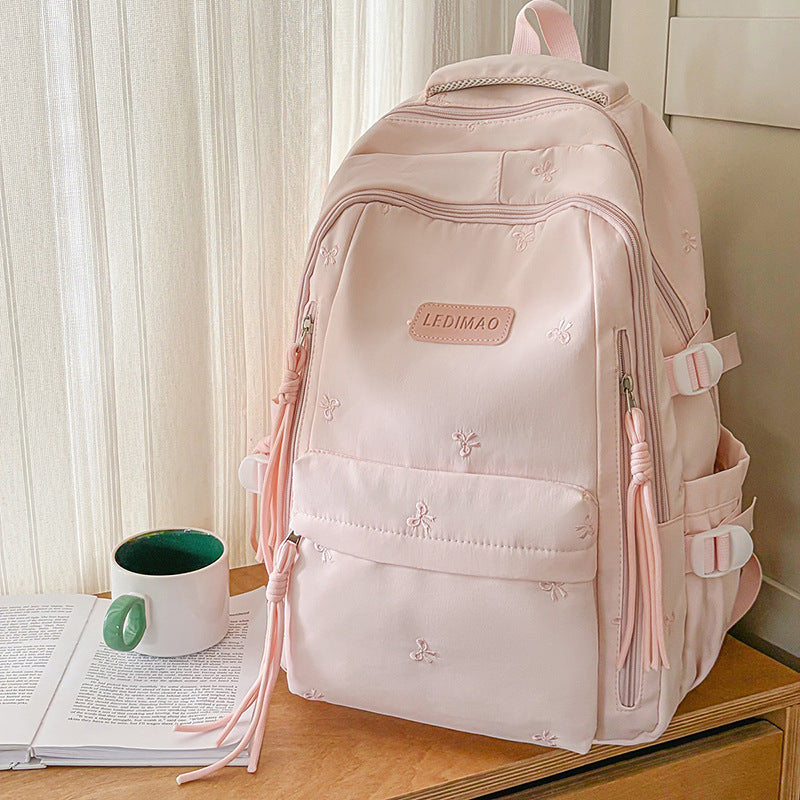 Stylischer Mehrfach-Taschen-Rucksack mit Anhänger Karnz
