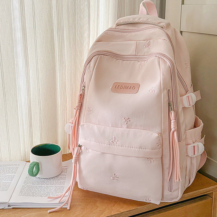 Stylischer Mehrfach-Taschen-Rucksack mit Anhänger Karnz