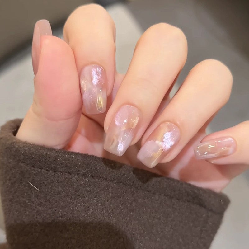 Elegante Kunstnägel Im Modernen Ombre-Stil Karnz