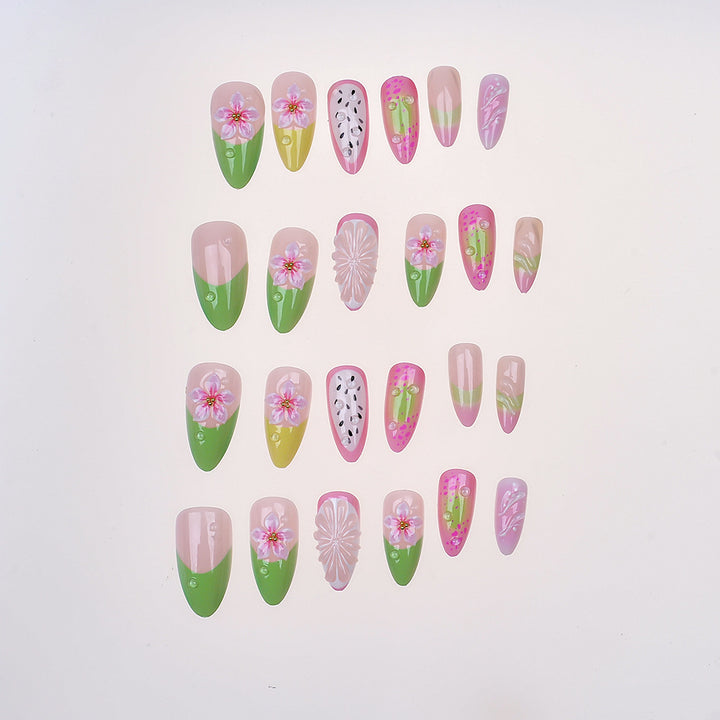 Künstlerisches floral gemustertes Press-On Nagelset Karnz
