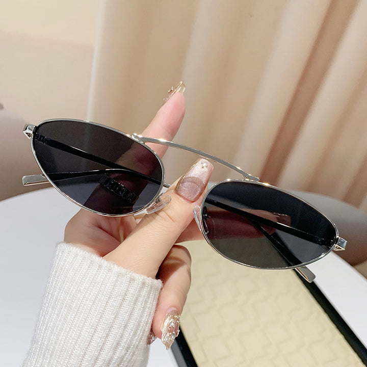 Damen modische Sonnenbrille im eleganten Ovaldesign Karnz