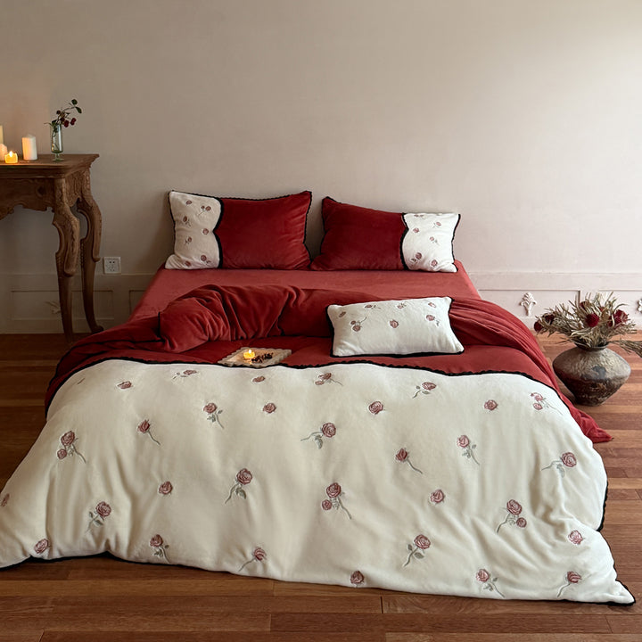 Bestickte florale wendbare Samt-Bettbezug-Sets