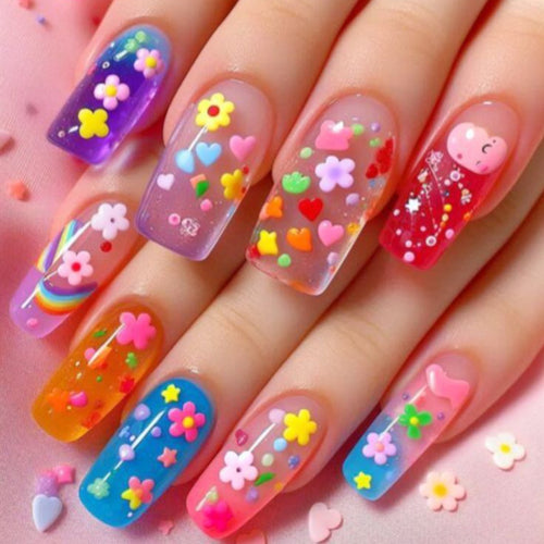 Kunstnägel mit Bunten Floralen Motiven und 3D-Details Karnz