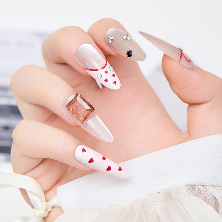 Kunstvolle Nagelset Karnz