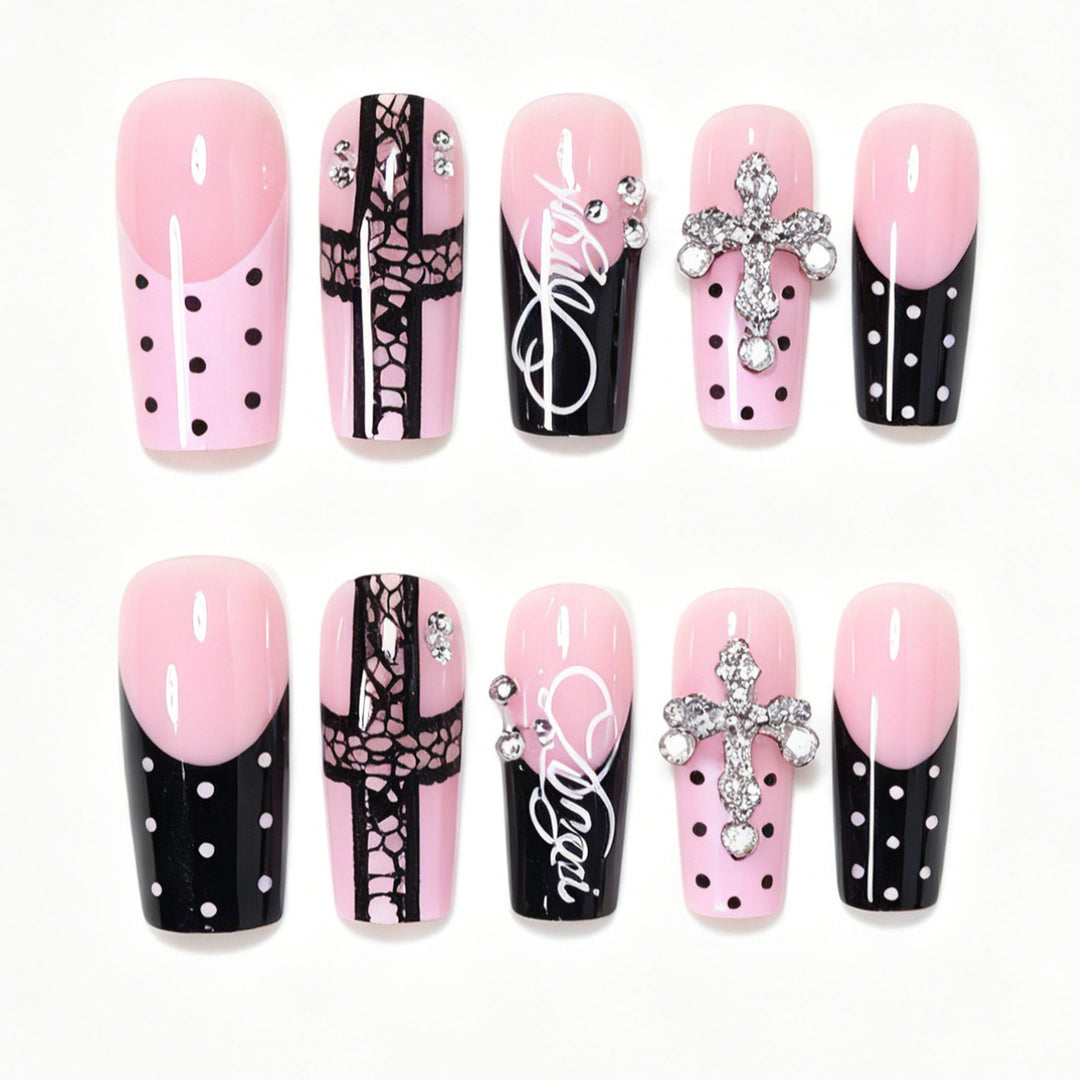 Künstlerisches Lang-Press-On-Nageldesign-Set mit Kreuzakzenten Karnz