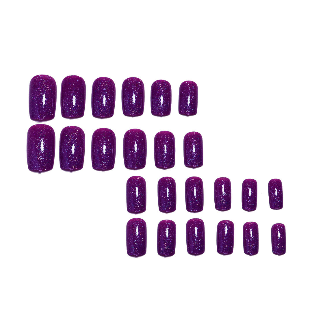 Glitzernde Gel-Nail-Tipps Karnz