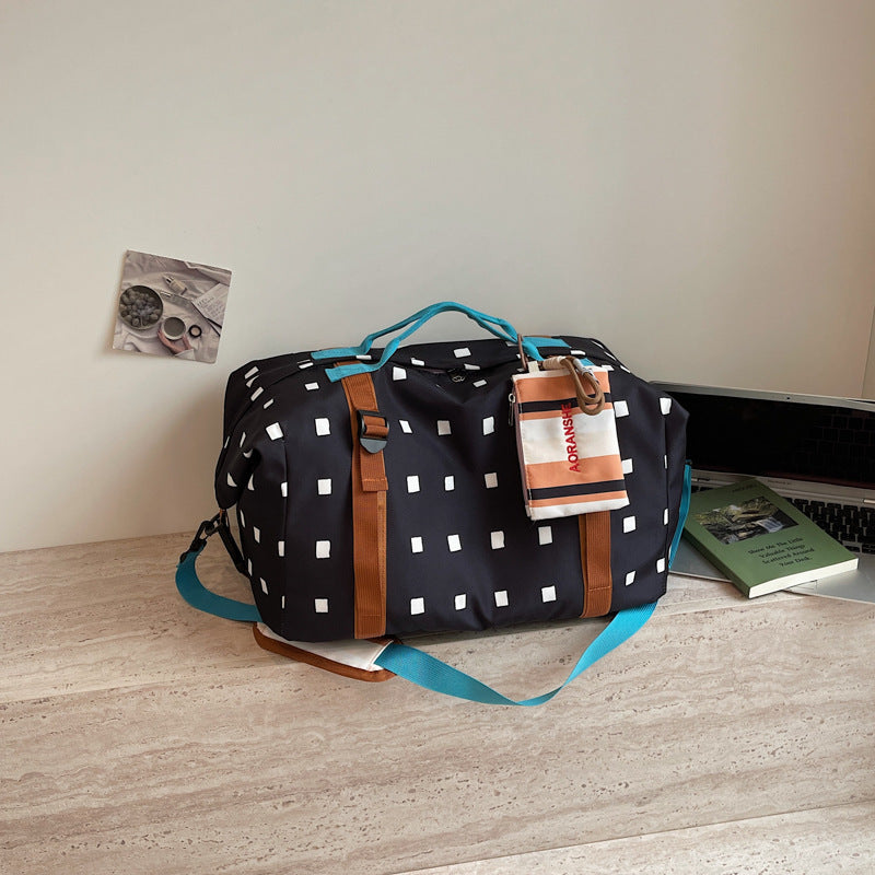 Stylische gepunktete Reisetasche Karnz