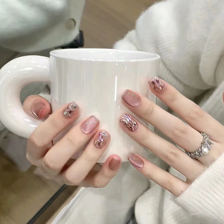 Premium Glitzernde Press-On Nagelerweiterungen Karnz
