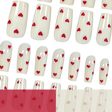 Dekorative Herz Akzent Nagelkunst Karnz