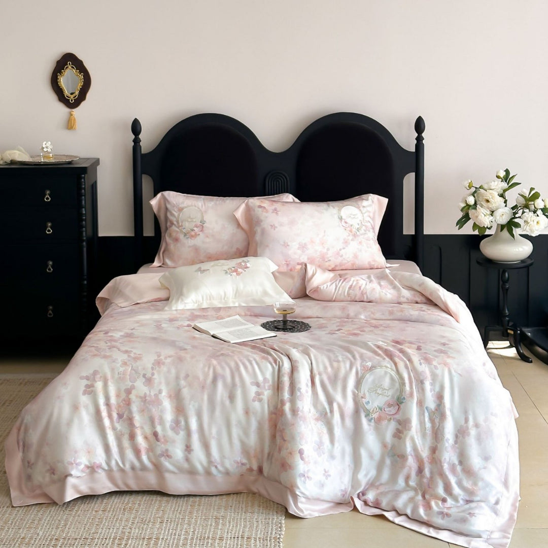 Luxuriöses Baumwollsatin-Bettwäsche-Set mit floralem Aquarellprint und zarter Stickerei