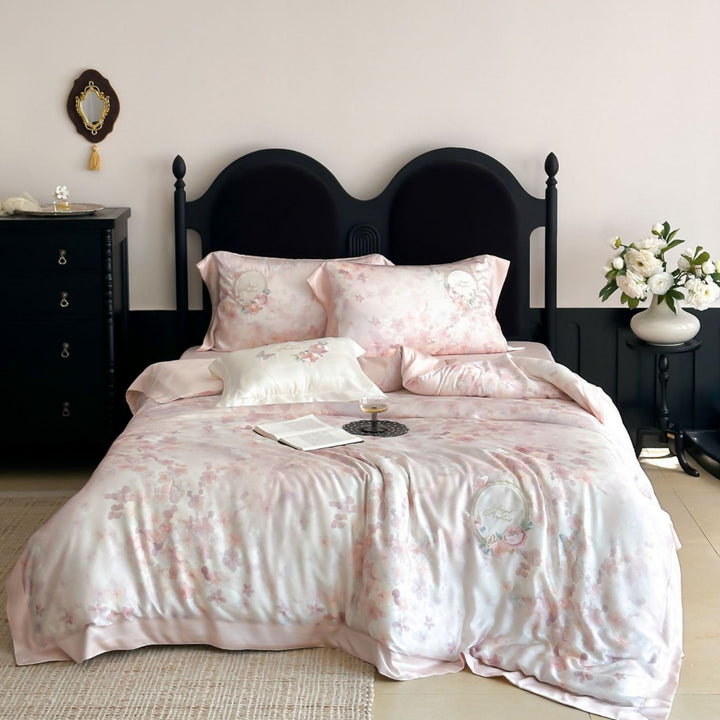 Luxuriöses Baumwollsatin-Bettwäsche-Set mit floralem Aquarellprint und zarter Stickerei