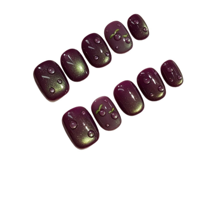 Dekoratives Press-On Nagelkunst-Set mit 3D Akzenten