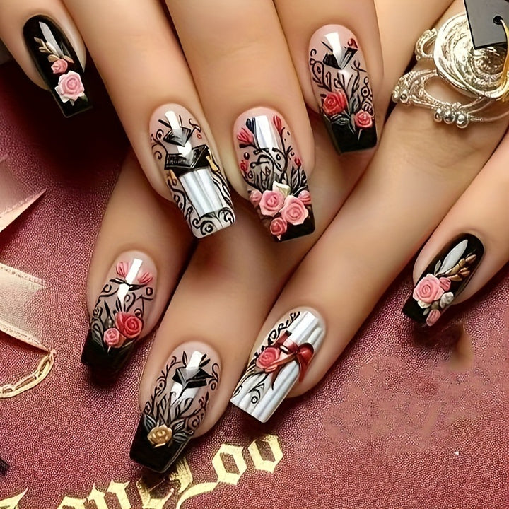 Glamouröse Kunstnägel mit Floralen Motiven Karnz
