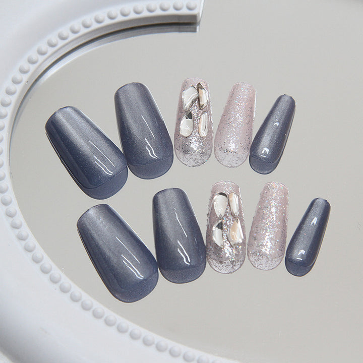 Glamouröse mit Kristallen verzierte Press-On Nagelspitzen Karnz