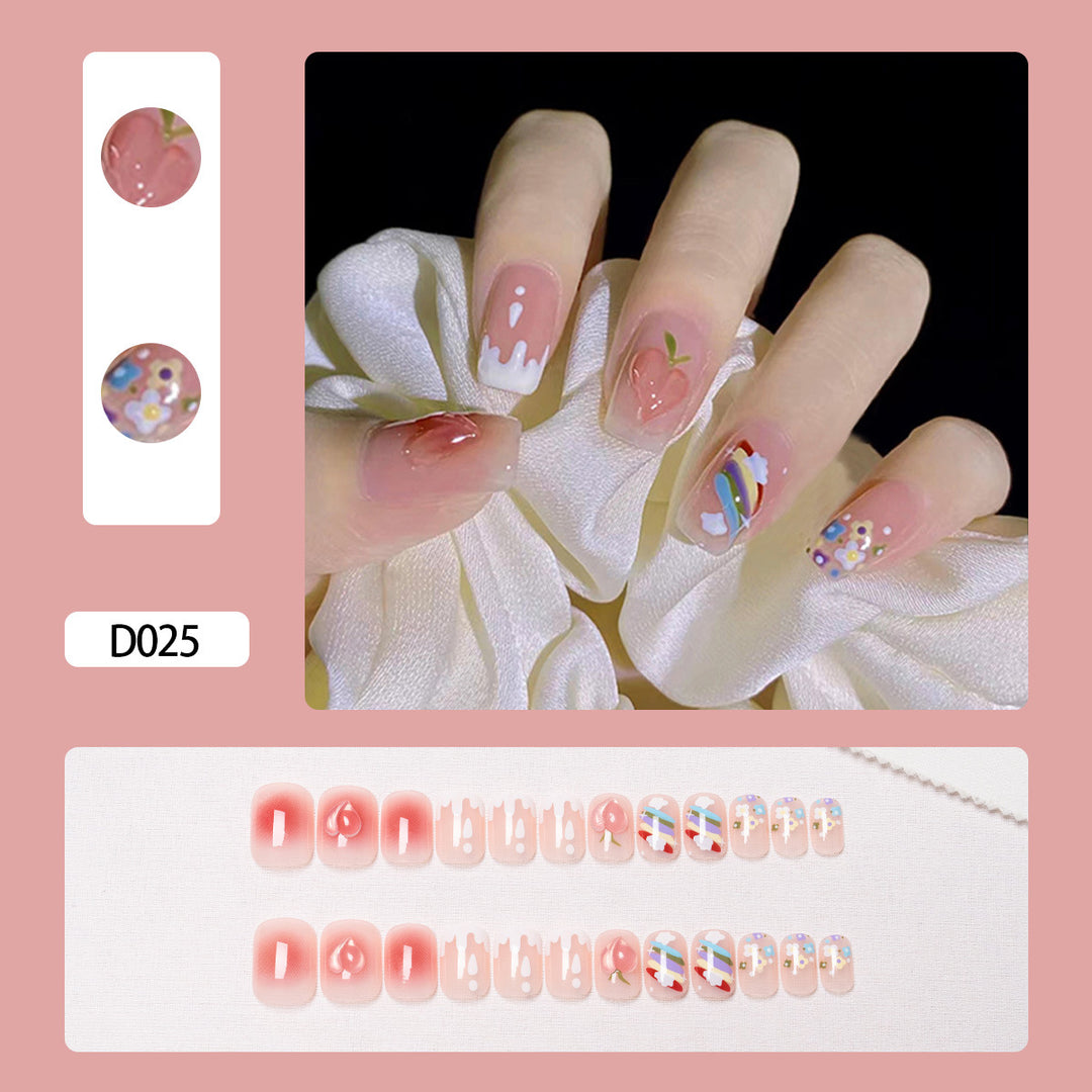 Dekorative Nagelkunst mit Früchten und Pastell-Designs
