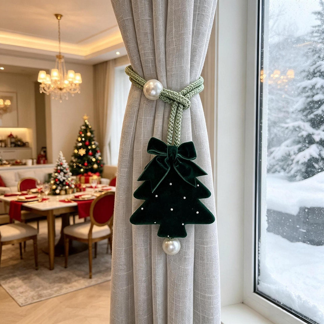 Schmuckanhänger in Tannenbaum-Design