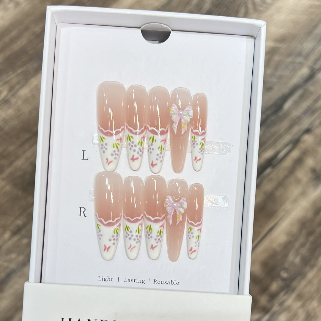 Elegantes Florales Stiletto Press-On Nail Art Set Karnz