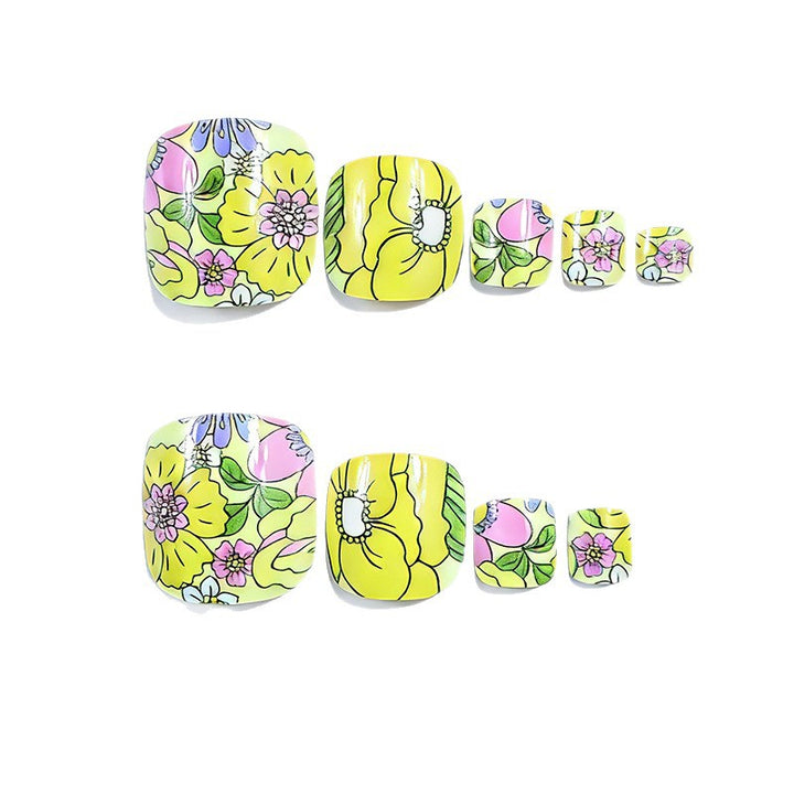 Dekorative florale Nagelkunst Karnz