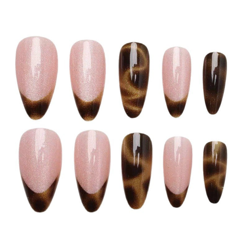 Kunstnägel mit eleganter Tortoiseshell-Spitzen Karnz