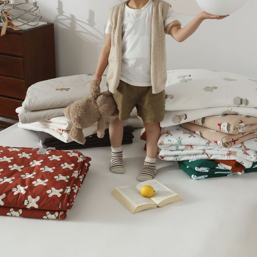 Gestepptes Bettüberwurf Weihnachtsdecke mit Santa‑Motiv und weichem Microfaserfutter