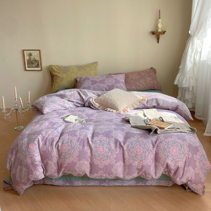 Wendbares Bettwäsche-Garnitur-Set aus Baumwoll-Leinen mit zartem Blumenprint und gesteppter Decke