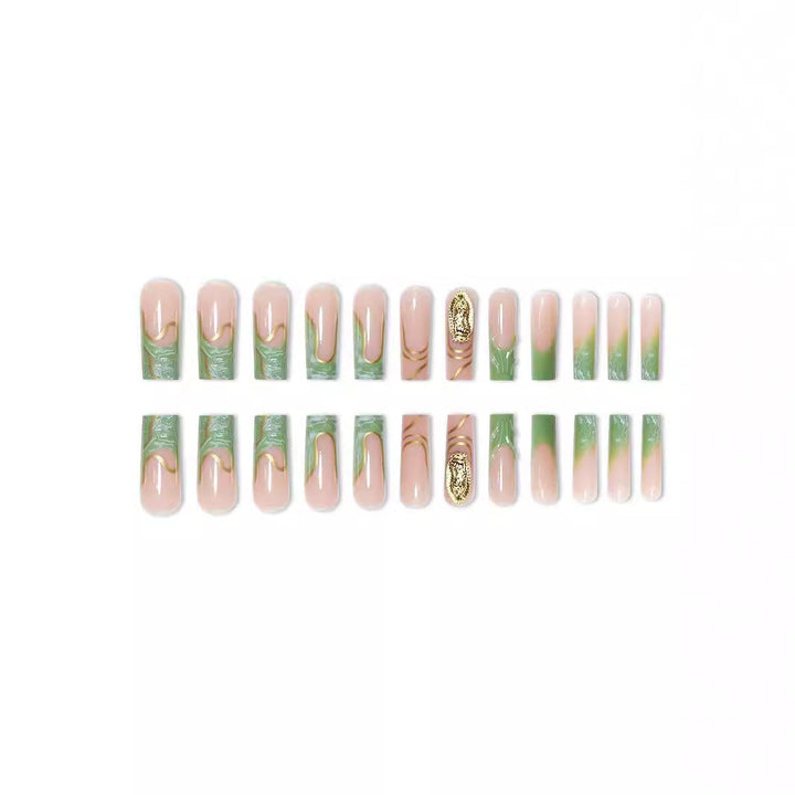 Elegante Detaillierte Nagelkunstverlängerungen Karnz