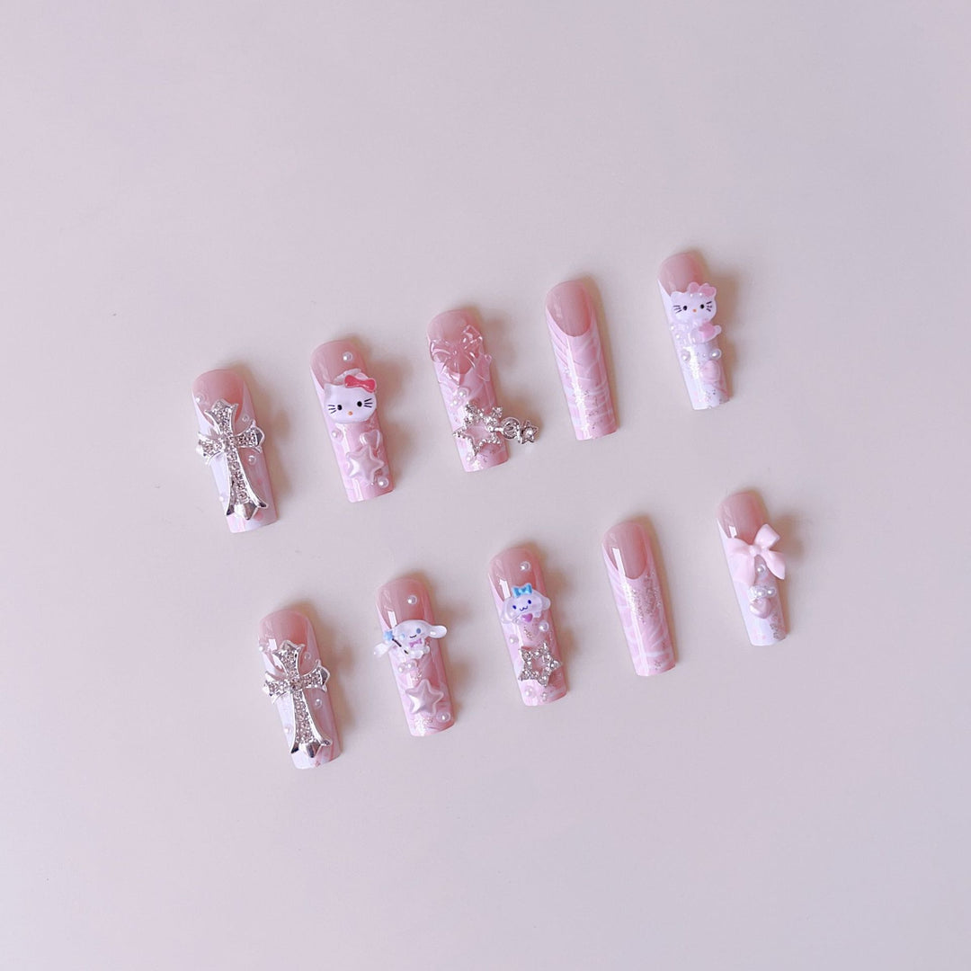 Kunstnagelset mit verspieltem 3D-Design Karnz